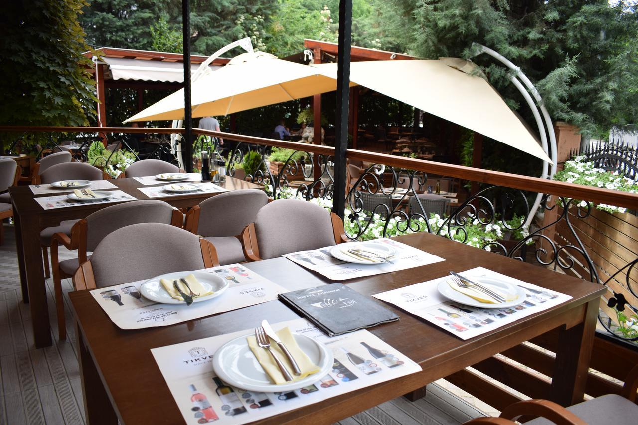 Hotel Aristocrat&Fish Restaurant Skopje Exterior foto